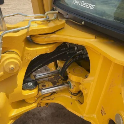 2019 Deere 410L thumbnail