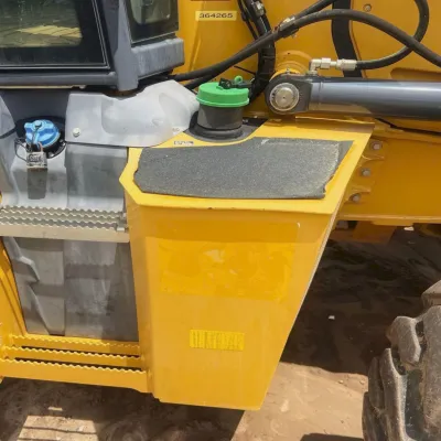 2019 Deere 410L thumbnail