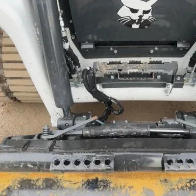 2025 Bobcat T76 thumbnail