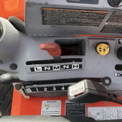2016 Kubota L47 thumbnail