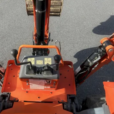 2016 Kubota L47 thumbnail