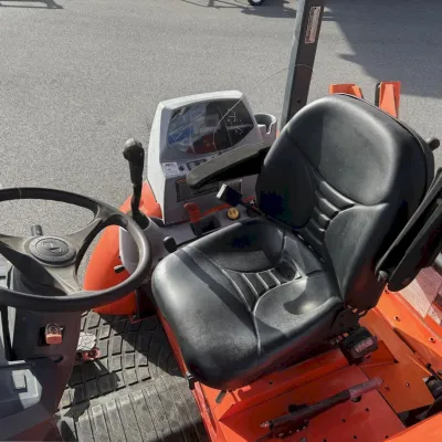 2016 Kubota L47 thumbnail
