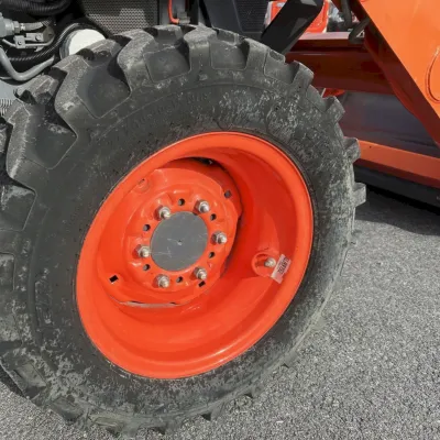 2016 Kubota L47 thumbnail