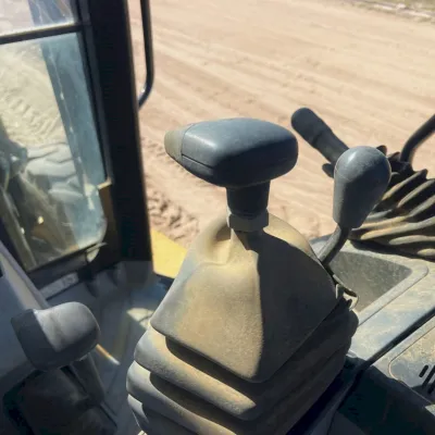 2015 Caterpillar 416F thumbnail