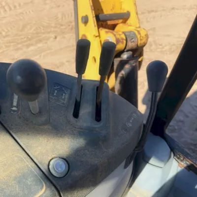 2015 Caterpillar 416F thumbnail