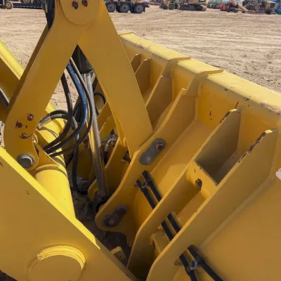 2015 Caterpillar 416F thumbnail