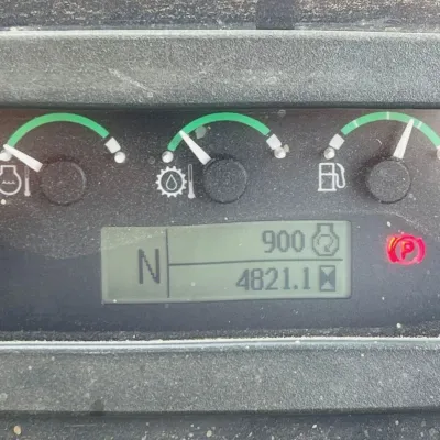 2019 Deere 410L thumbnail