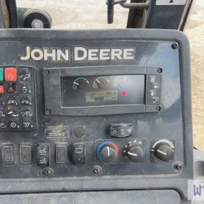 2019 Deere 410L thumbnail