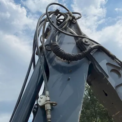2019 Deere 410L thumbnail
