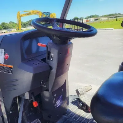 2018 Kubota L47 thumbnail