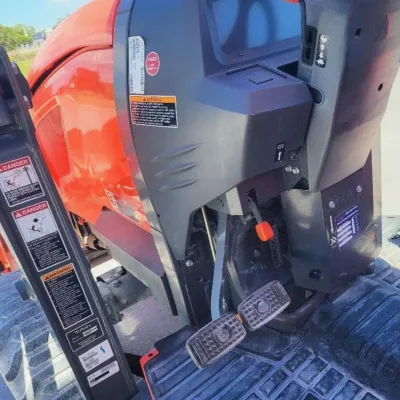 2018 Kubota L47 thumbnail