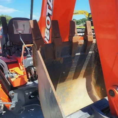 2018 Kubota L47 thumbnail