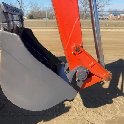 2018 Kubota L47 thumbnail