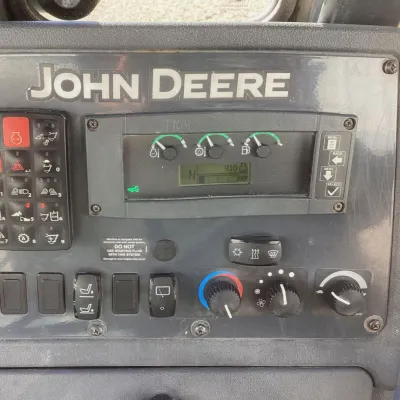 2020 Deere 410L thumbnail