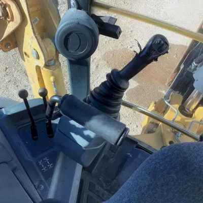 2020 Deere 410L thumbnail