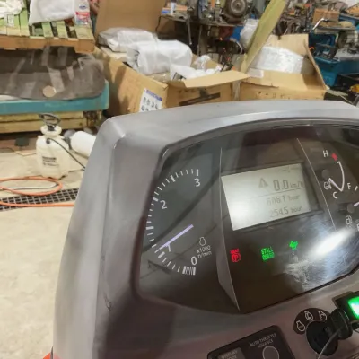 2016 Kubota L47 thumbnail