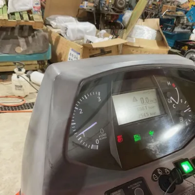2016 Kubota L47 thumbnail