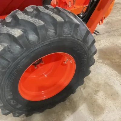 2016 Kubota L47 thumbnail