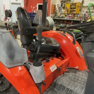 2016 Kubota L47 thumbnail