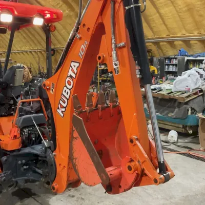 2016 Kubota L47 thumbnail
