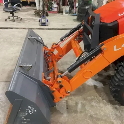 2016 Kubota L47 thumbnail