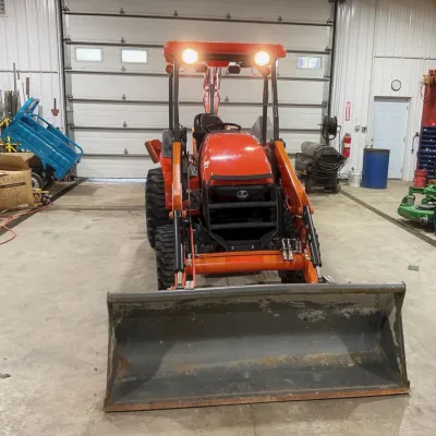 2016 Kubota L47 thumbnail