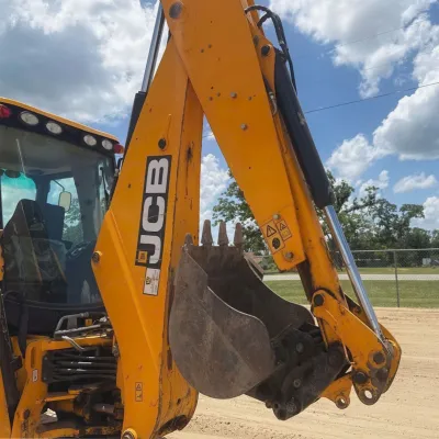 2017 JCB 3CX 15HFCE thumbnail