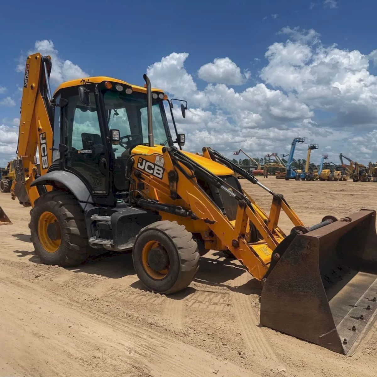 2017 JCB 3CX 15HFCE