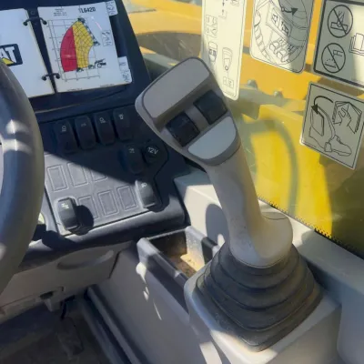 2019 Caterpillar TL642D thumbnail