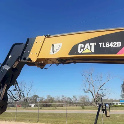 2019 Caterpillar TL642D thumbnail