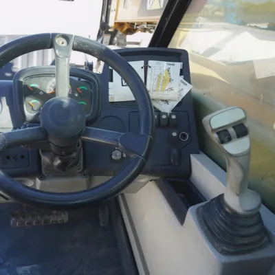 2016 Caterpillar TL642D thumbnail