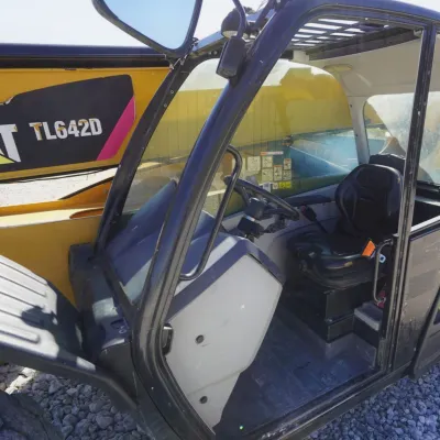 2016 Caterpillar TL642D thumbnail