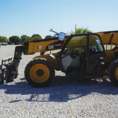 2016 Caterpillar TL642D thumbnail