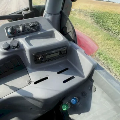 2017 Kubota M6-111 thumbnail