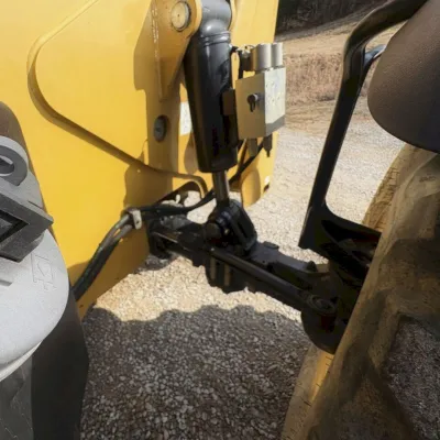 2019 Caterpillar TL642D thumbnail