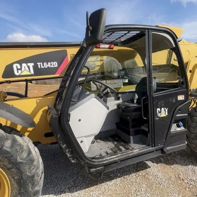 2019 Caterpillar TL642D thumbnail