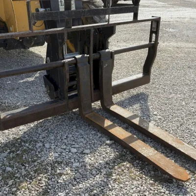 2019 Caterpillar TL642D thumbnail
