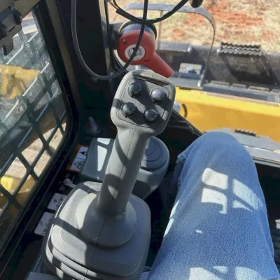 2022 Deere 318G thumbnail