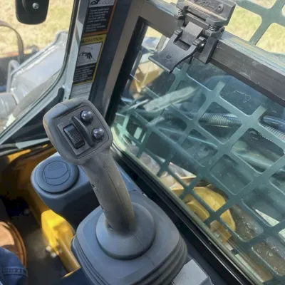 2022 Deere 318G thumbnail