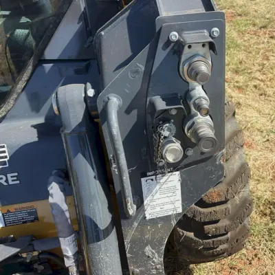 2022 Deere 318G thumbnail
