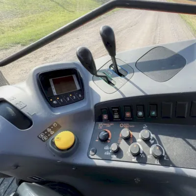 2017 Kubota M6-111 thumbnail