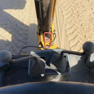 2018 Caterpillar 416F2 thumbnail