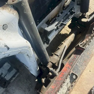 2021 Bobcat T64 thumbnail