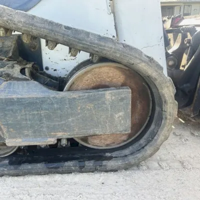 2021 Bobcat T64 thumbnail