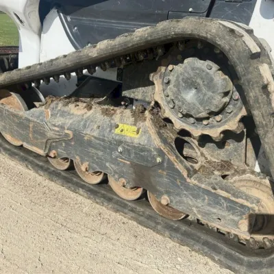 2021 Bobcat T64 thumbnail