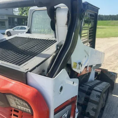 2021 Bobcat T64 thumbnail