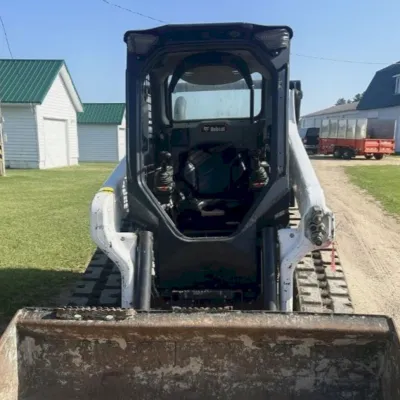 2021 Bobcat T64 thumbnail