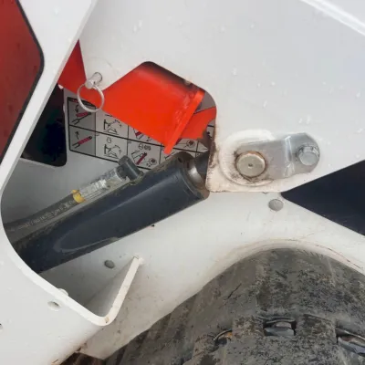 2023 Bobcat MT100 thumbnail