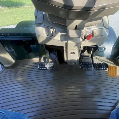 2017 John Deere 6175M thumbnail
