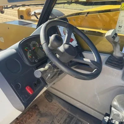 2017 Caterpillar TL642D thumbnail